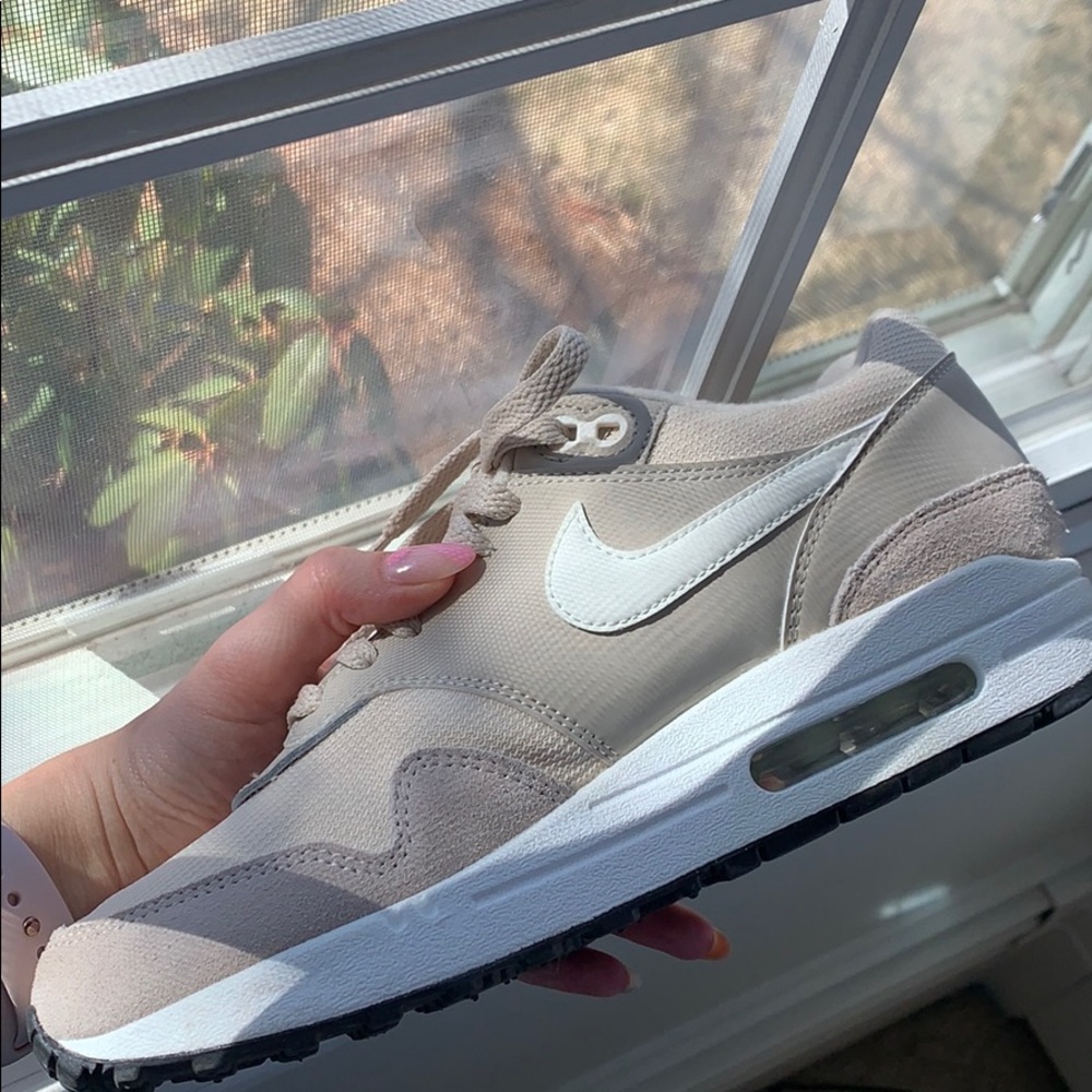 Nike Airs size 7.5
